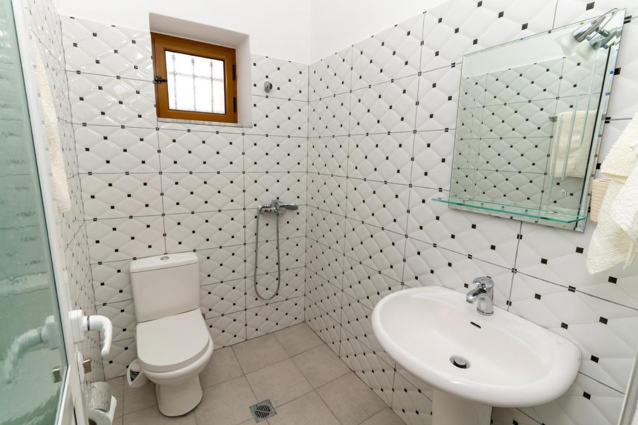 סרנדה Sheme'S Apartments מראה חיצוני תמונה