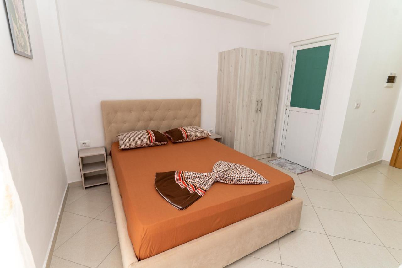 סרנדה Sheme'S Apartments מראה חיצוני תמונה